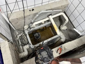 密码保护：【2024-06-07】保定市裕华路商业大厦二楼谭三娘自助火锅维修污水提升器记录-保定市安德优安装维修售后服务记录