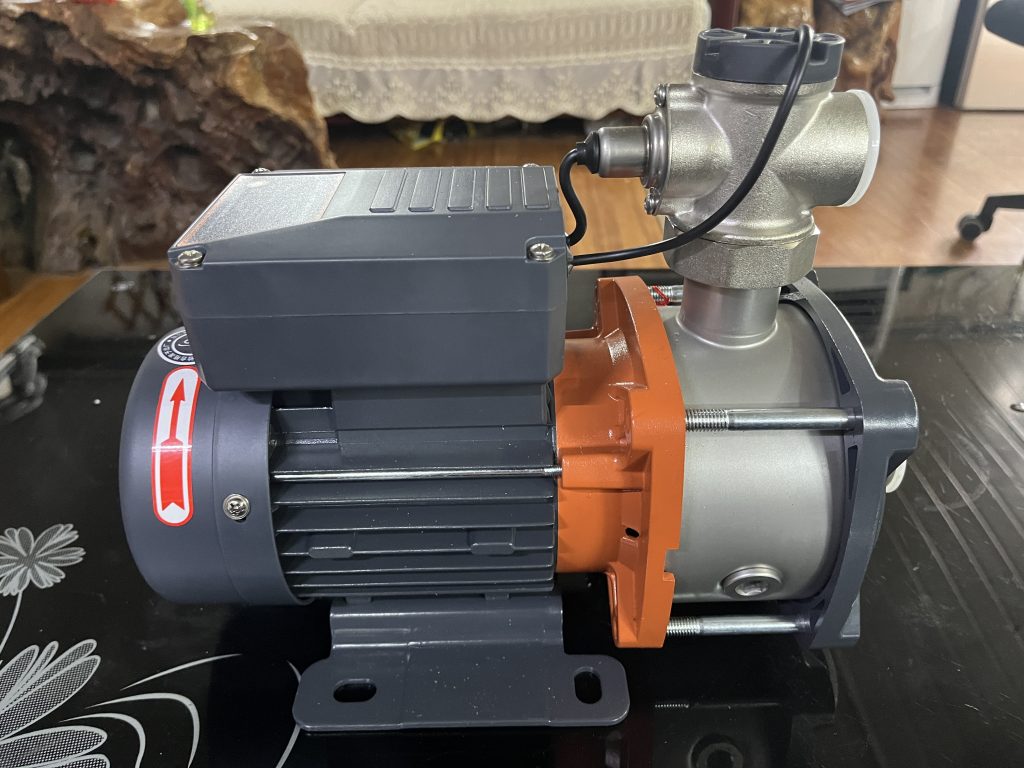 利欧智能不锈钢卧式多级泵EMHm2-2SE实拍配件数据照片参数-保定市安德优安装维修售后服务记录