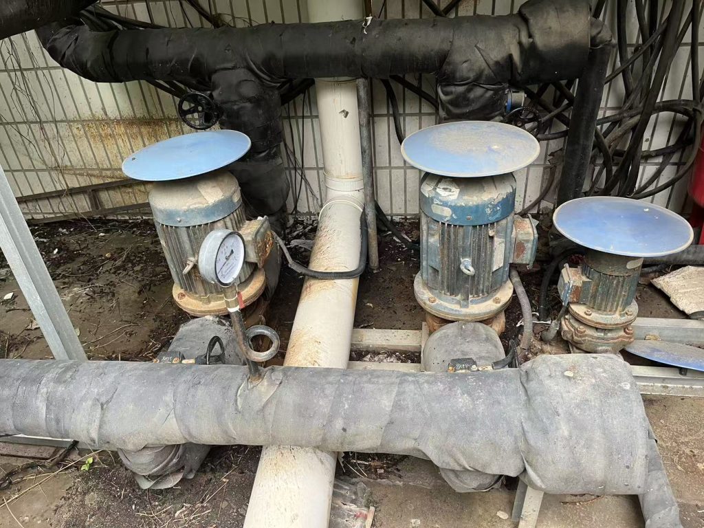 【2025-10-13】保定市花盛牛排西餐厅中央空调康大KDL65/160-7.5/2冷却水循环管道泵漏水维修记录-保定市安德优安装维修售后服务记录